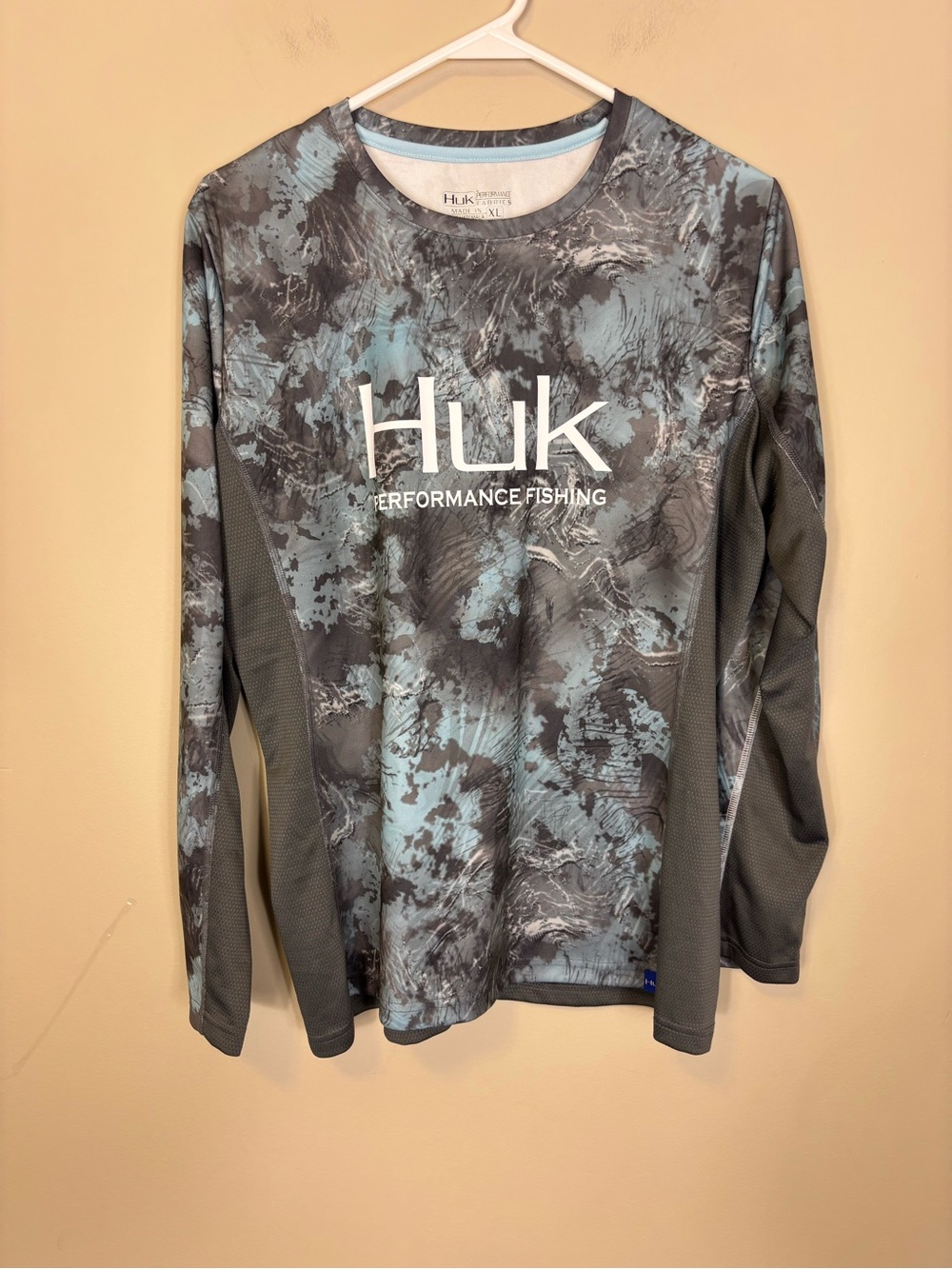 Huk Performance Fishing Men’s XL Long Sleeve Shirt Blue Gray Camo Mesh